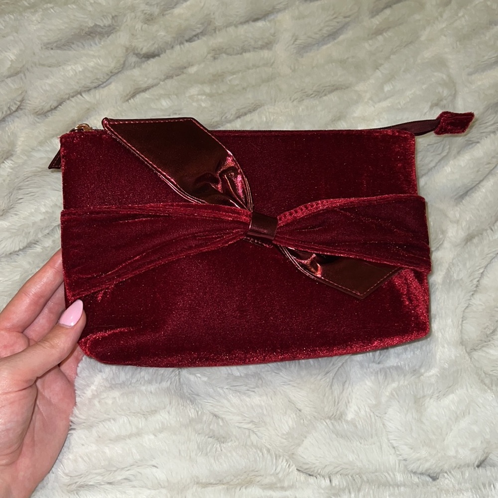 Makeup/cosmetic bag